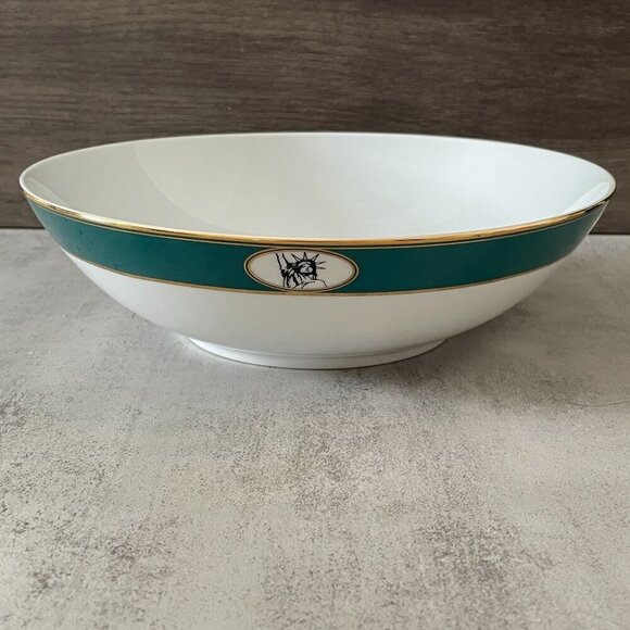 Giles of London Fink & Carney 1999 Manhattan New York City Landmarks 9" Bowl - Picture 8 of 11